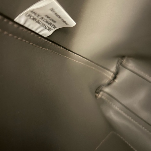 Elegant Rose Gold-Tone  Women's Tote Bag with new detachable crossbody strap - Picture 9 of 9